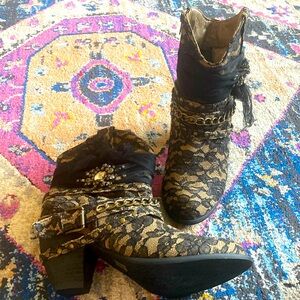 Not Rated Lace Booties